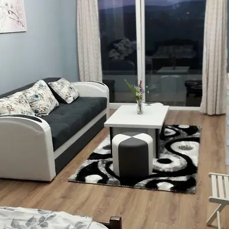Apartment Ultra Central - Stunning Two Bedroom *