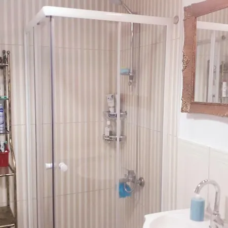 Apartment Ultra Central - Stunning Two Bedroom *